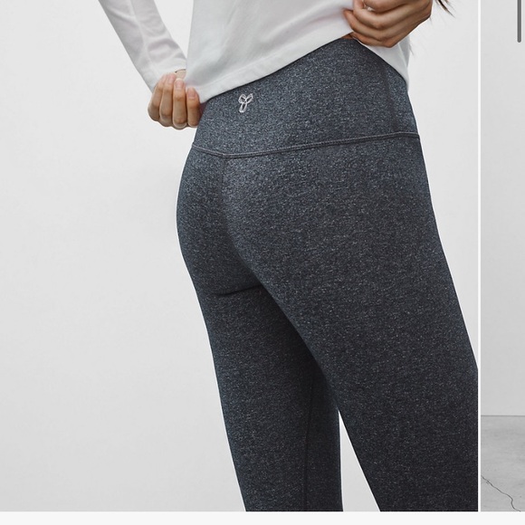 Aritzia TNA Atmosphere Legging in Grey Size medium - Picture 4 of 8